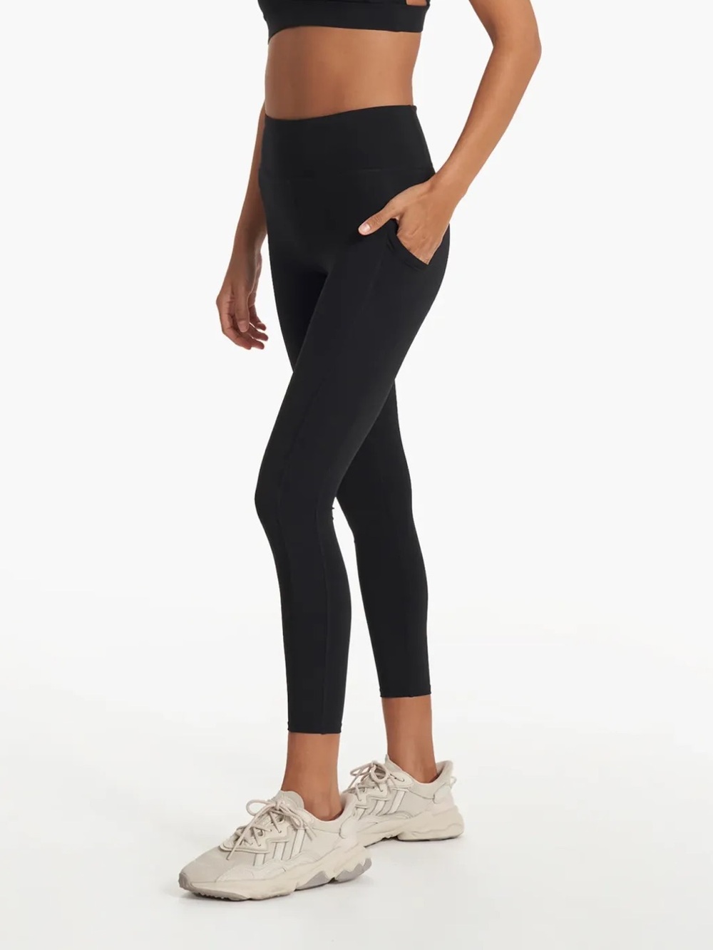Vuori Women’s Black Stride Leggings